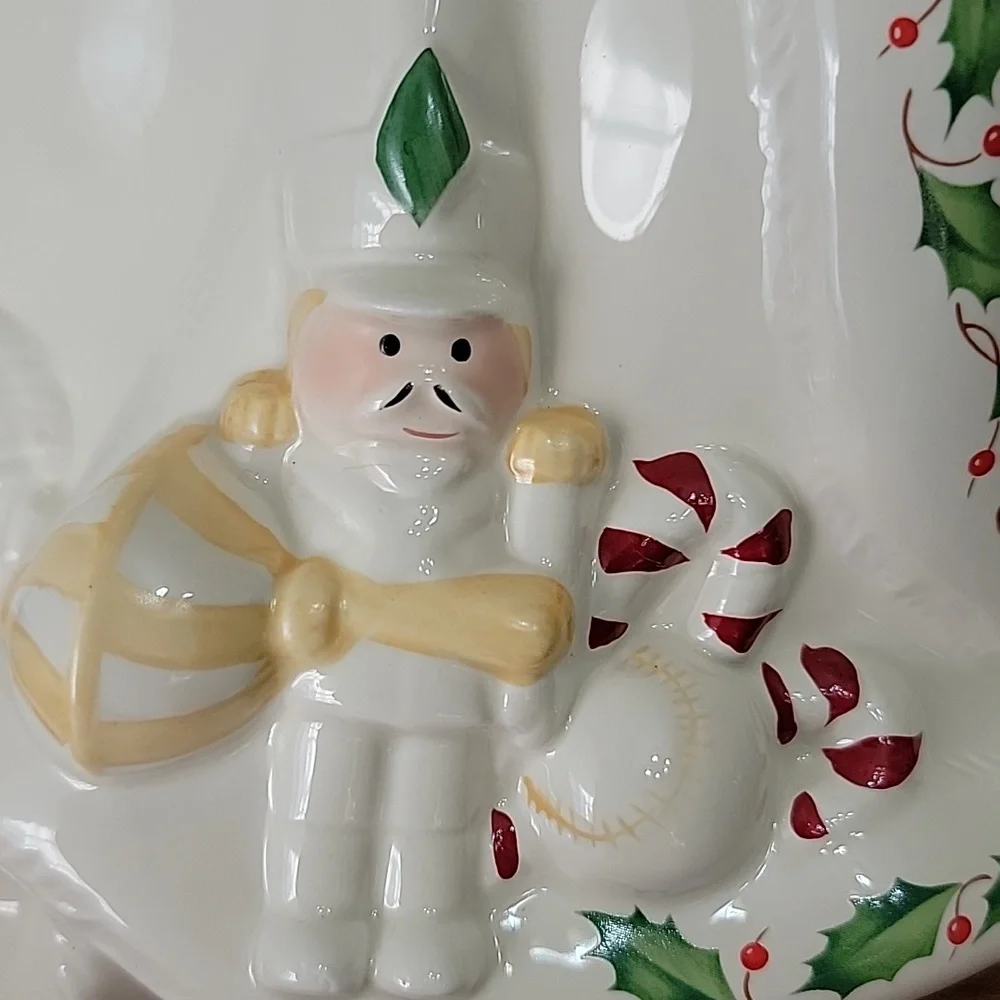 Vintage 1999 Lenox Holiday Collection Santa Skates Cookie Jar - Picture 7 of 13